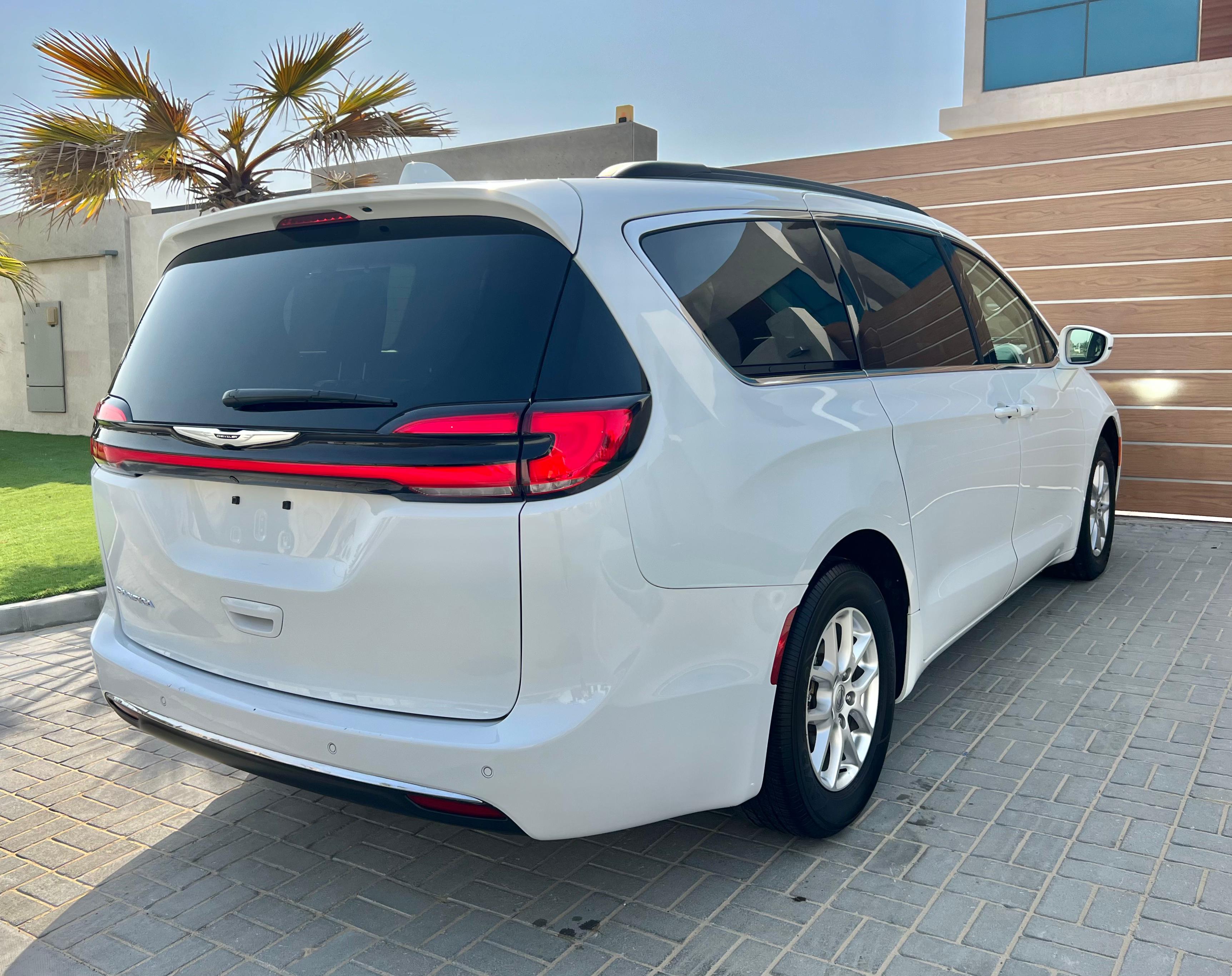  RENT   CHRYSLER PACIFICA       IN DUBAI