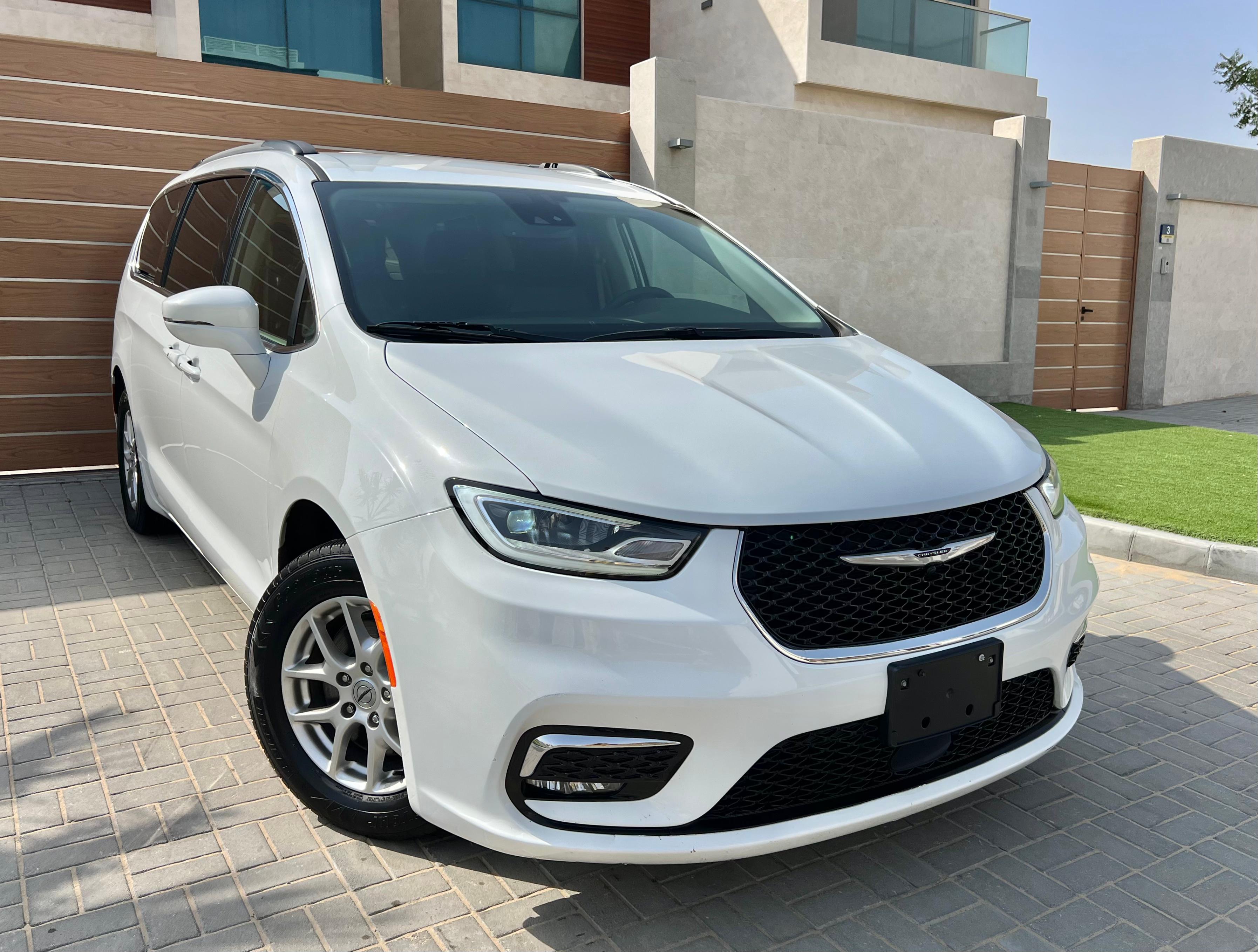  RENT   CHRYSLER PACIFICA       IN DUBAI