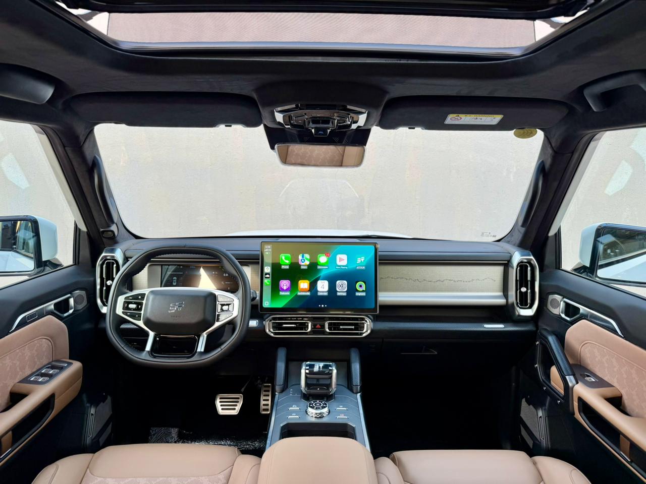  RENT   JETOUR T2      IN DUBAI