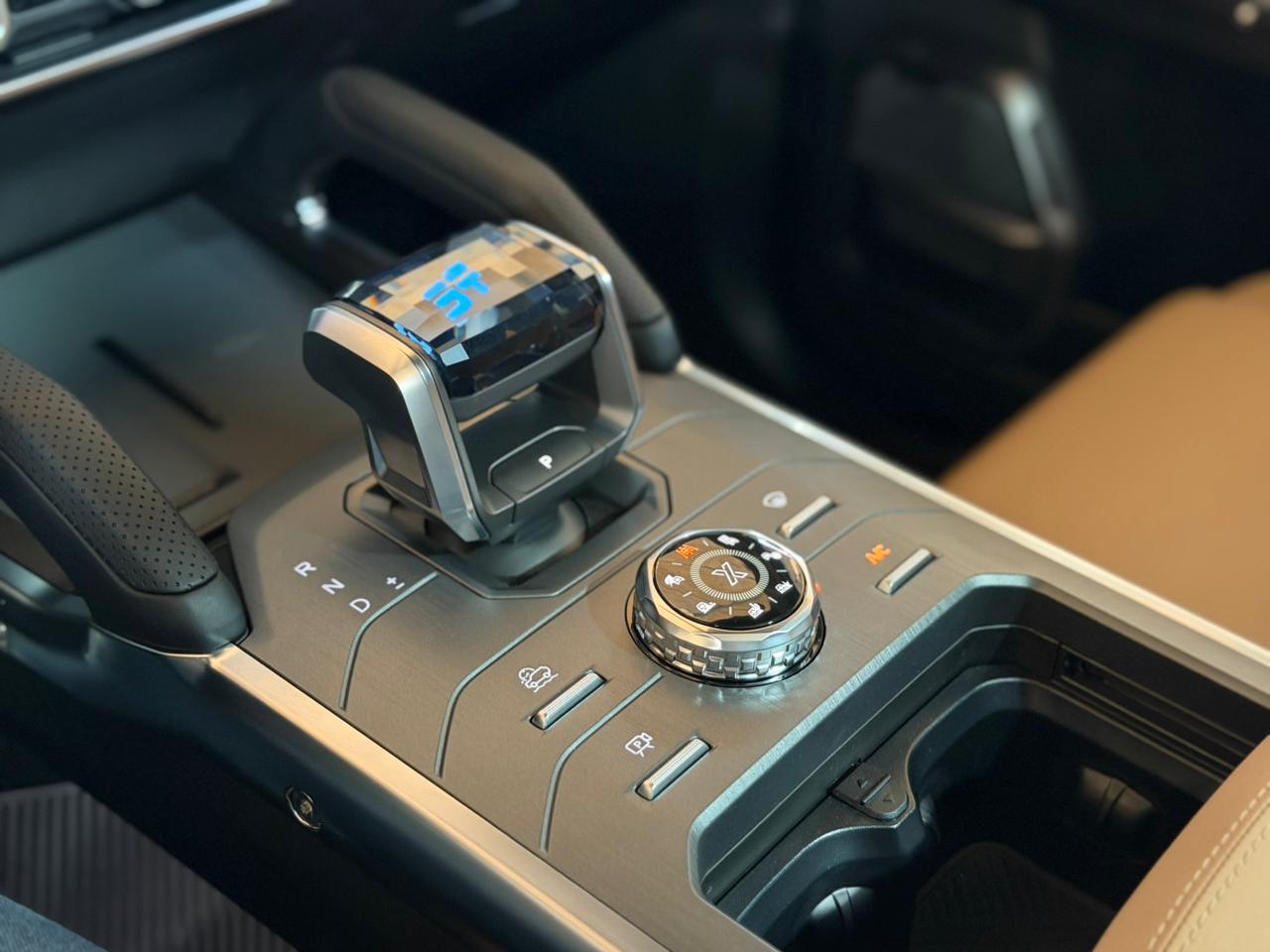  RENT   JETOUR T2      IN DUBAI